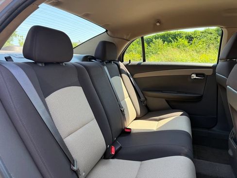 Used 2010 Chevrolet Malibu LS FWD image 18