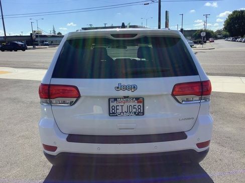 Used 2018 Jeep Grand Cherokee Laredo image 27