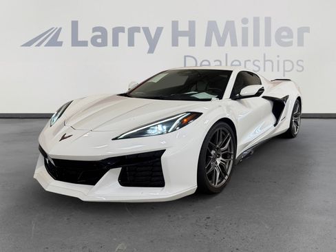 Used 2024 Chevrolet Corvette Z06 image 1