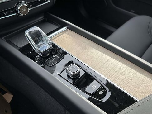 New 2026 Volvo XC60 B5 Plus w/ Protection Package Premier image 6