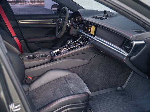 Used 2023 Porsche Panamera GTS AWD/4WD image 27