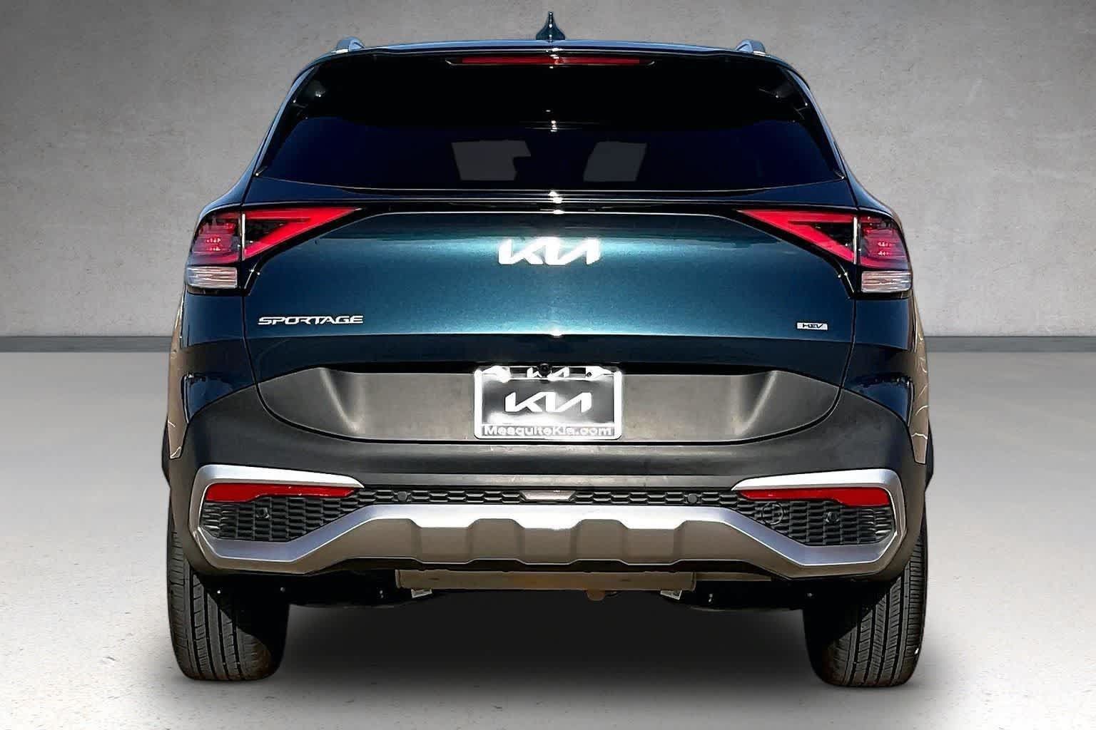 Certified 2025 Kia Sportage EX AWD/4WD image 5