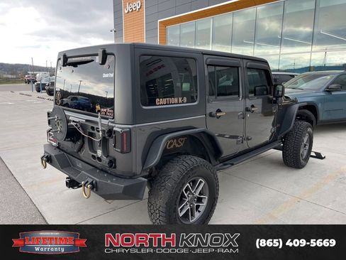 Used 2017 Jeep Wrangler Unlimited Rubicon w/ Connectivity Group image 3