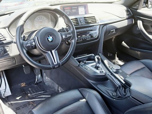 Used 2018 BMW M4 Coupe RWD image 19