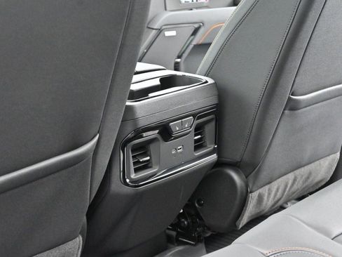 Used 2025 GMC Sierra 1500 AT4 w/ AT4 Premium Package image 31