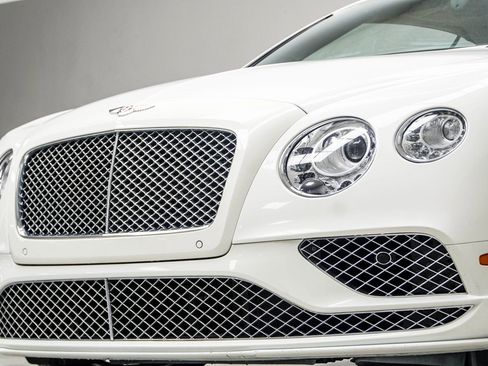 Used 2017 Bentley Continental GT image 6