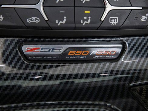 Used 2016 Chevrolet Corvette Z06 w/ 3LZ Preferred Equipment Group RWD image 21