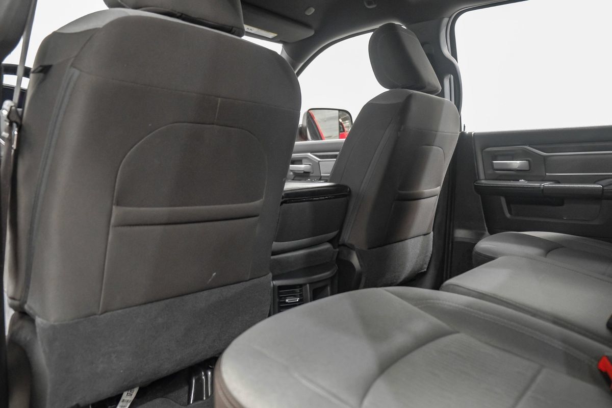 Used 2022 RAM 2500 Big Horn w/ Level 1 Equipment Group AWD/4WD image 39