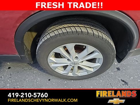 Used 2014 Nissan Rogue SV image 10