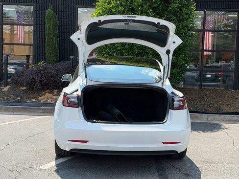Used 2018 Tesla Model 3 RWD image 17