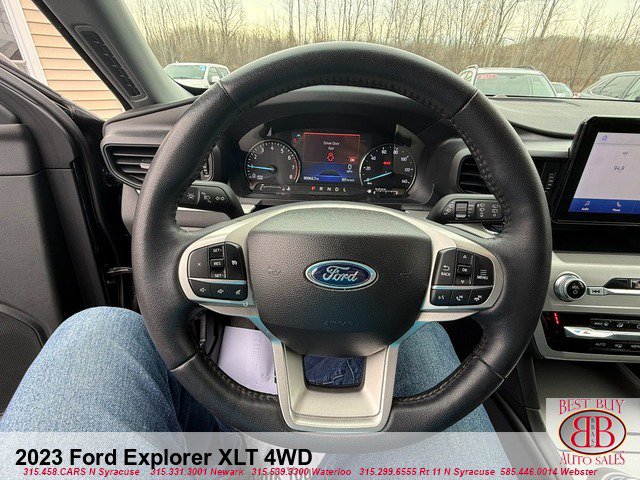 Used 2023 Ford Explorer XLT AWD/4WD image 32