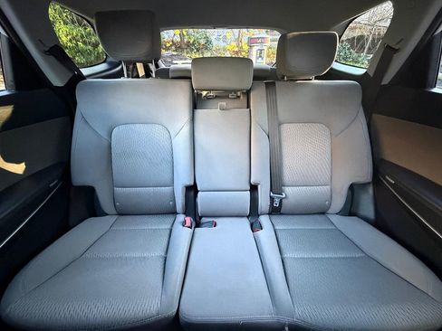 Used 2017 Hyundai Santa Fe SE image 26