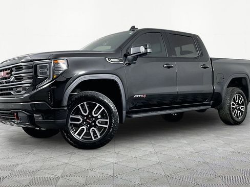 Certified 2025 GMC Sierra 1500 AT4 w/ AT4 Premium Package AWD/4WD image 1