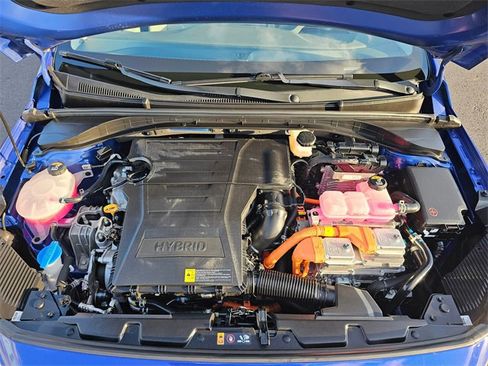 Used 2022 Hyundai Ioniq SE image 9