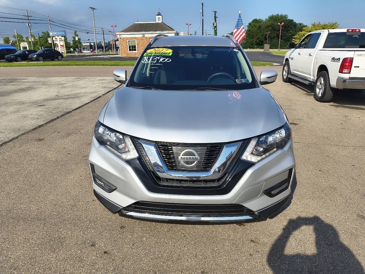 Used 2017 Nissan Rogue SV AWD/4WD image 15