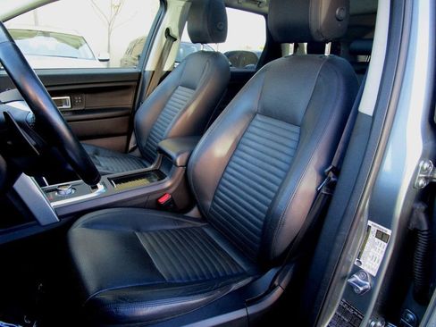 Used 2015 Land Rover Discovery Sport HSE Luxury image 15