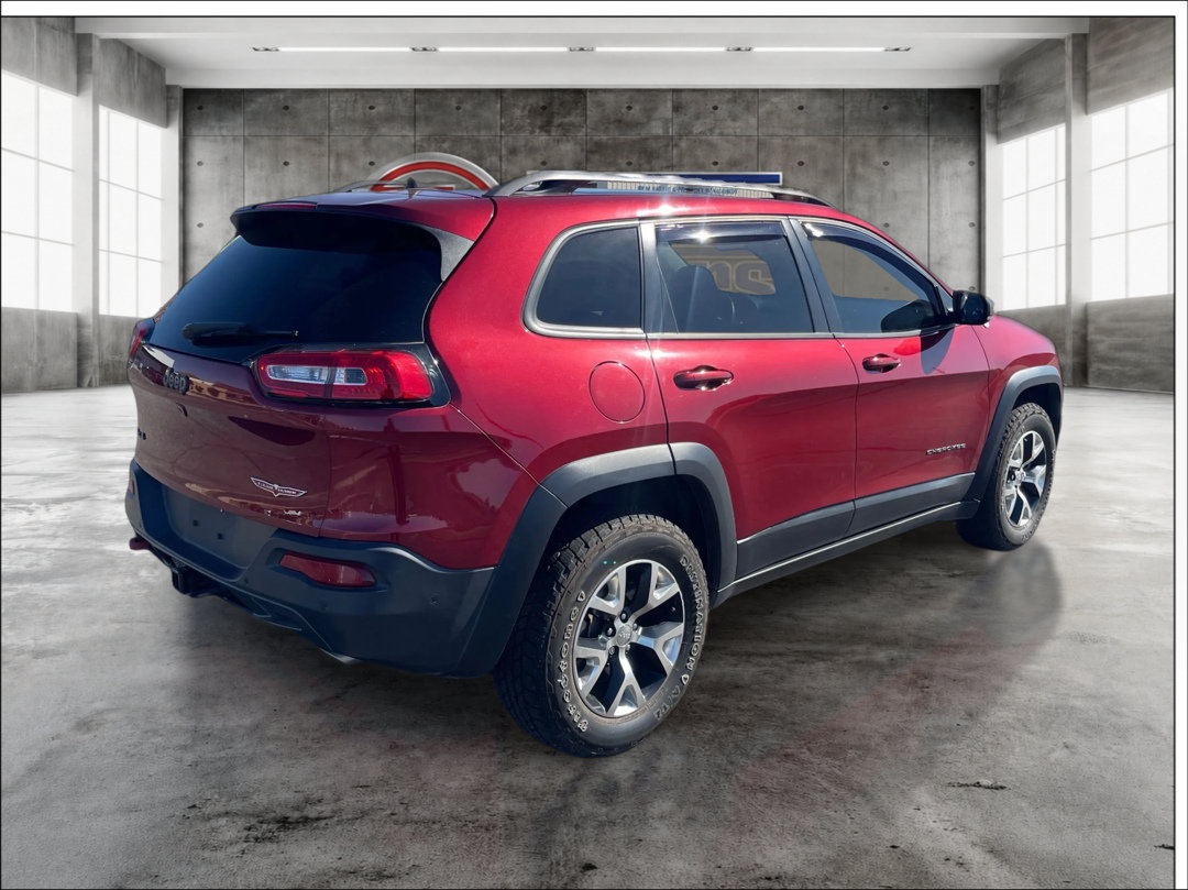 Used 2016 Jeep Cherokee Trailhawk w/ Comfort/Convenience Group AWD/4WD image 5