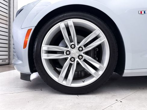 Used 2017 Chevrolet Camaro SS RWD image 18