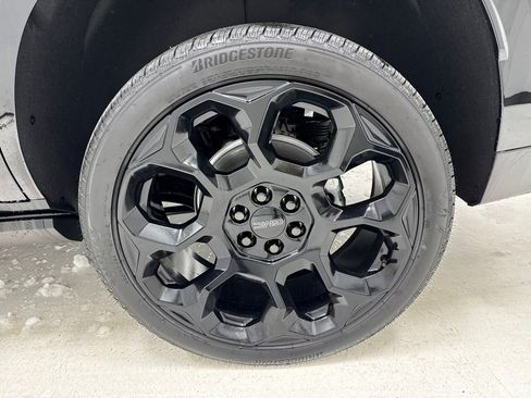 New 2026 GMC Yukon Denali w/ Sun & Power Step Package image 7