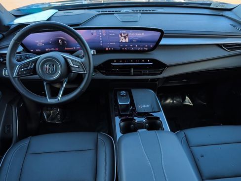 Certified 2025 Buick Enclave Preferred image 17