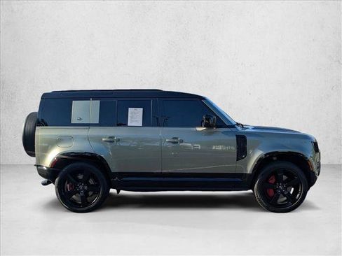Used 2022 Land Rover Defender 110 X-Dynamic HSE AWD/4WD image 4