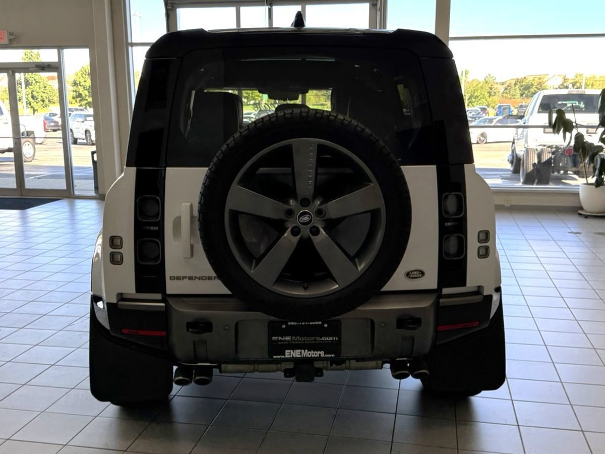 Used 2023 Land Rover Defender 110 V8 AWD/4WD image 5