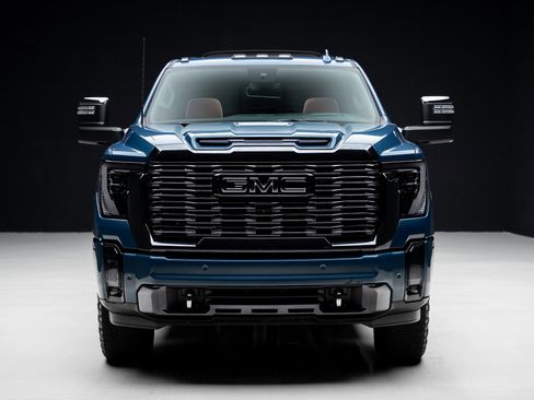 Used 2024 GMC Sierra 2500 Denali Ultimate w/ LPO, GMC Protection Package image 6