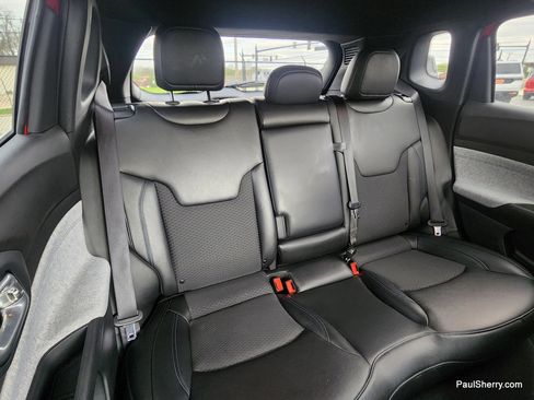 Used 2023 Jeep Compass Latitude AWD/4WD image 33