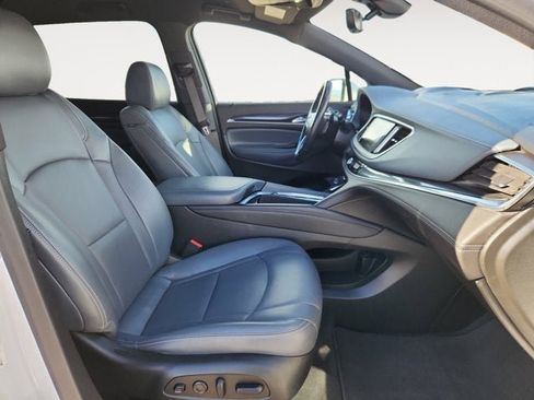 Used 2024 Buick Enclave Premium image 15