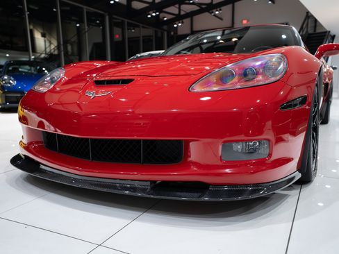 Used 2009 Chevrolet Corvette Z06 w/ Preferred Equipment Group RWD image 35