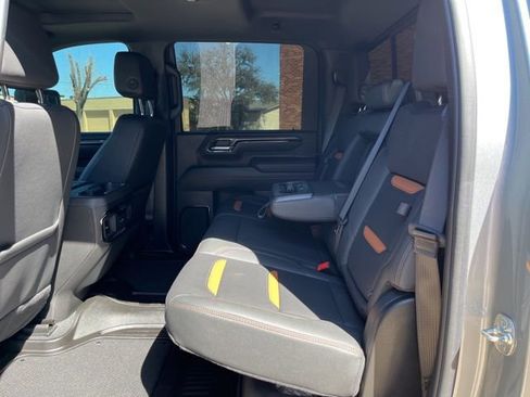 Used 2025 GMC Sierra 2500 AT4 w/ AT4 Premium Plus Package AWD/4WD image 21