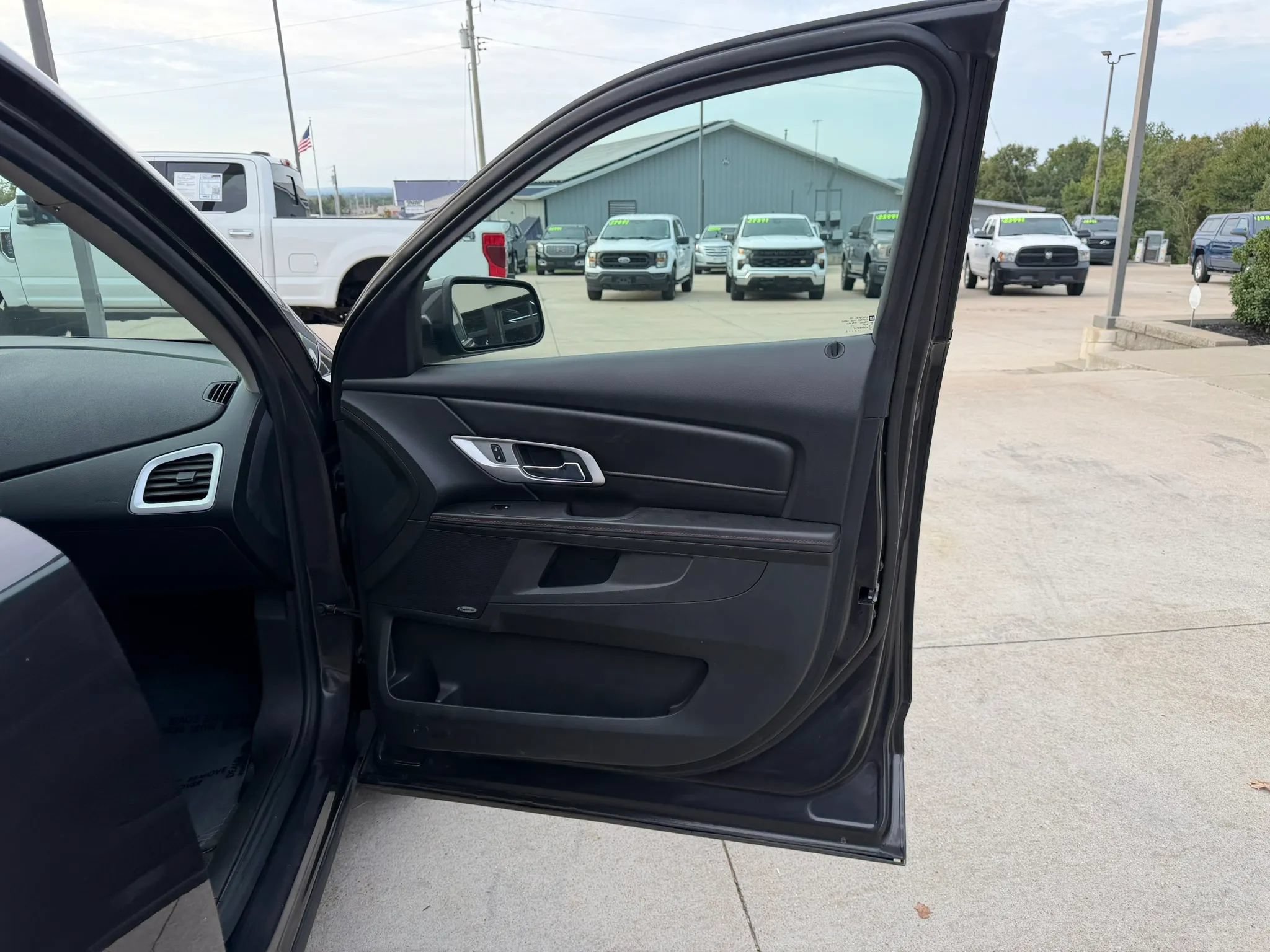 Used 2015 GMC Terrain SLE w/ Convenience Package AWD/4WD image 41