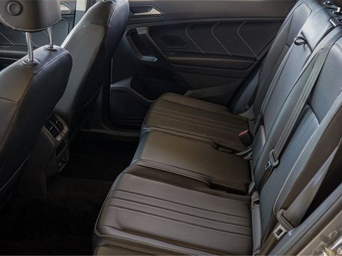 Used 2022 Volkswagen Tiguan SE image 24