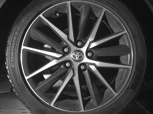 Used 2021 Toyota Camry SE FWD image 15