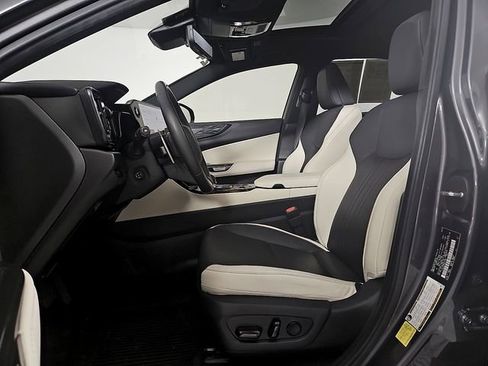 Used 2024 Lexus NX 350h AWD image 14
