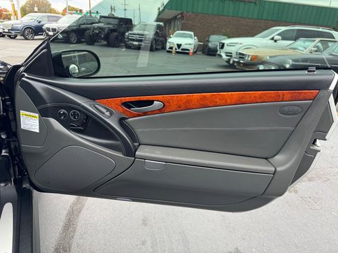 Used 2005 Mercedes-Benz SL 65 AMG image 30