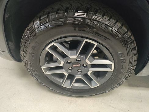 Used 2026 GMC Terrain AT4 AWD/4WD image 18