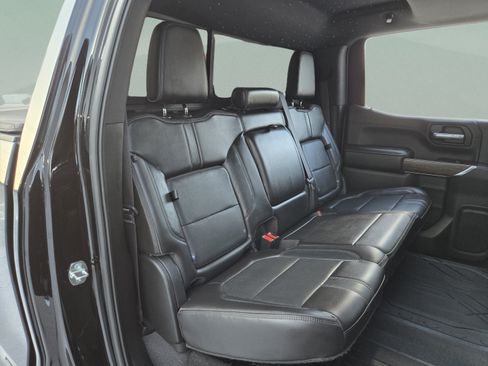 Used 2019 Chevrolet Silverado 1500 High Country w/ Technology Package AWD/4WD image 27