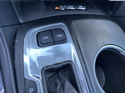 Certified 2020 Chevrolet Equinox Premier AWD/4WD image 17