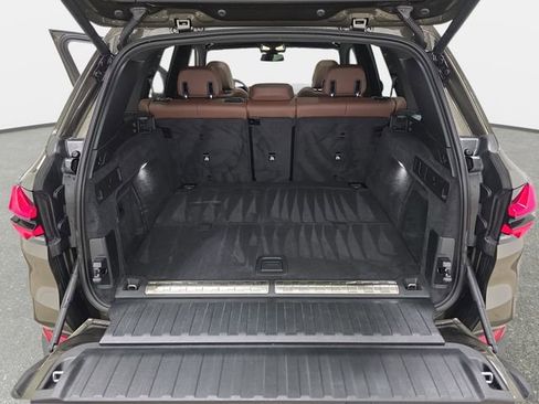 Certified 2024 BMW X5 xDrive50e w/ Premium Package AWD/4WD image 35
