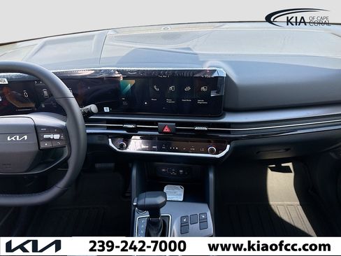 New 2026 Kia Sportage EX image 18
