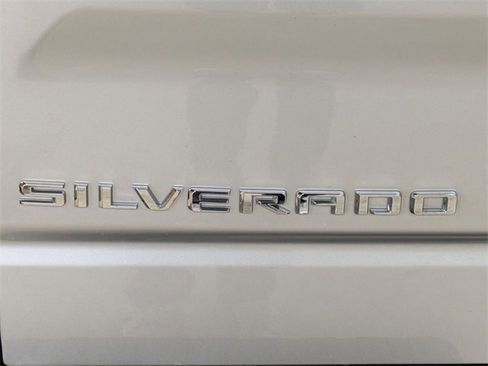 Certified 2019 Chevrolet Silverado 1500 Custom Trail Boss w/ Custom Convenience Package image 11