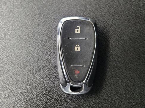 Used 2018 Chevrolet Equinox LT FWD image 32