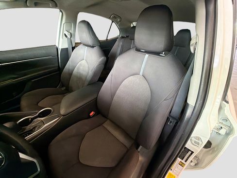Used 2021 Toyota Camry LE FWD image 13