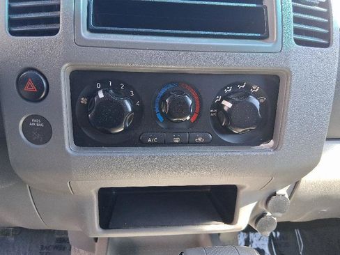 Used 2006 Nissan Frontier SE w/ (P01) Power Pkg image 34