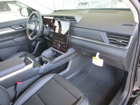 New 2026 GMC Terrain Denali AWD/4WD image 29