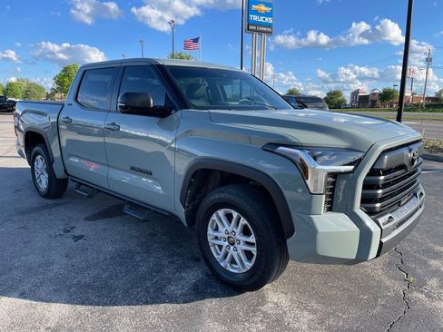 Used 2026 Toyota Tundra SR5 w/ SR5 Premium Package AWD/4WD image 2