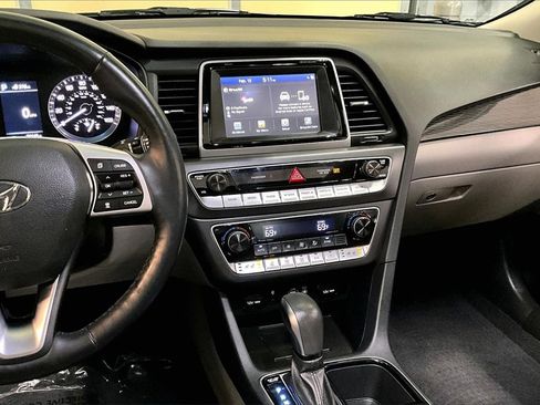 Used 2019 Hyundai Sonata Limited image 5