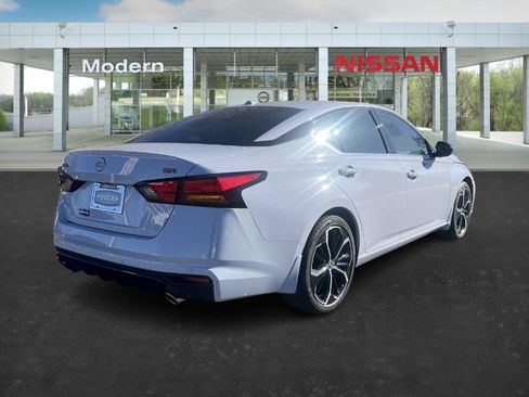New 2025 Nissan Altima 2.5 SR image 5