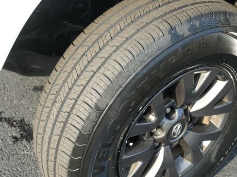 Used 2023 Toyota Tacoma SR5 RWD image 12